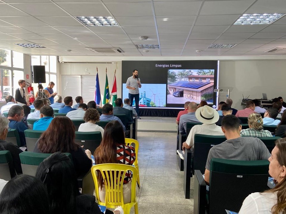 A AGM 2.0 é uma iniciativa voltada para a capacitação de atores municipais que desempenham papel relevante no Desenvolvimento Regional Sustentável (DRS)