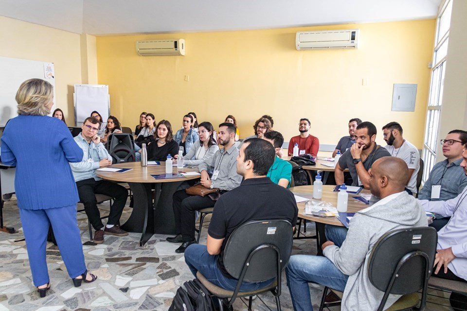 São 386 vagas para cursos presenciais e 1.200 para ensino a distância