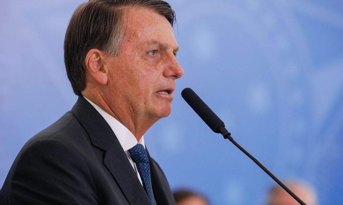 Bolsonaro diz que governo federal poderá dar novo apoio a municípios