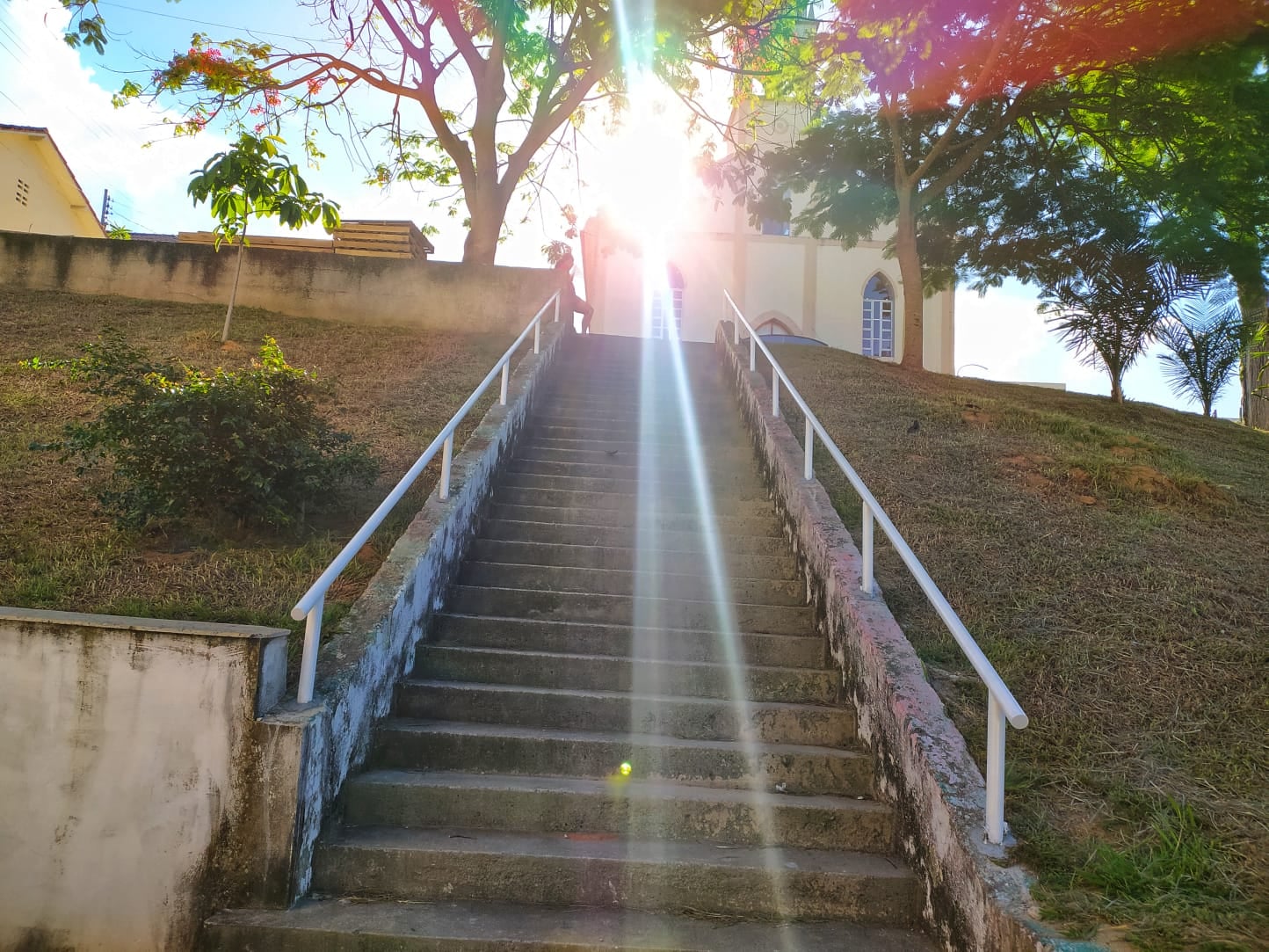 Escadaria de acesso à Praça da Igreja Católica (Matriz São José)